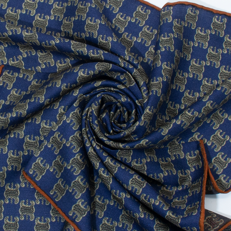 Warm Double-Sided Monogram Pri - مراجعة Monogrammed Handkerchief وسعره