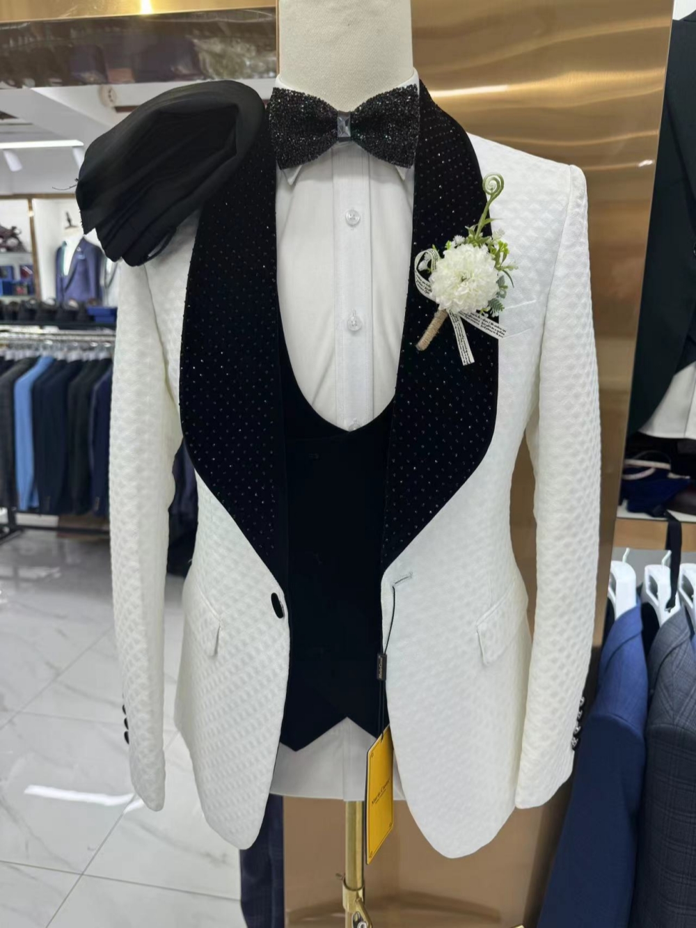 New Luxurious Beaded Tuxedo 3  - مراجعة Men Formal Wear Pants وسعره