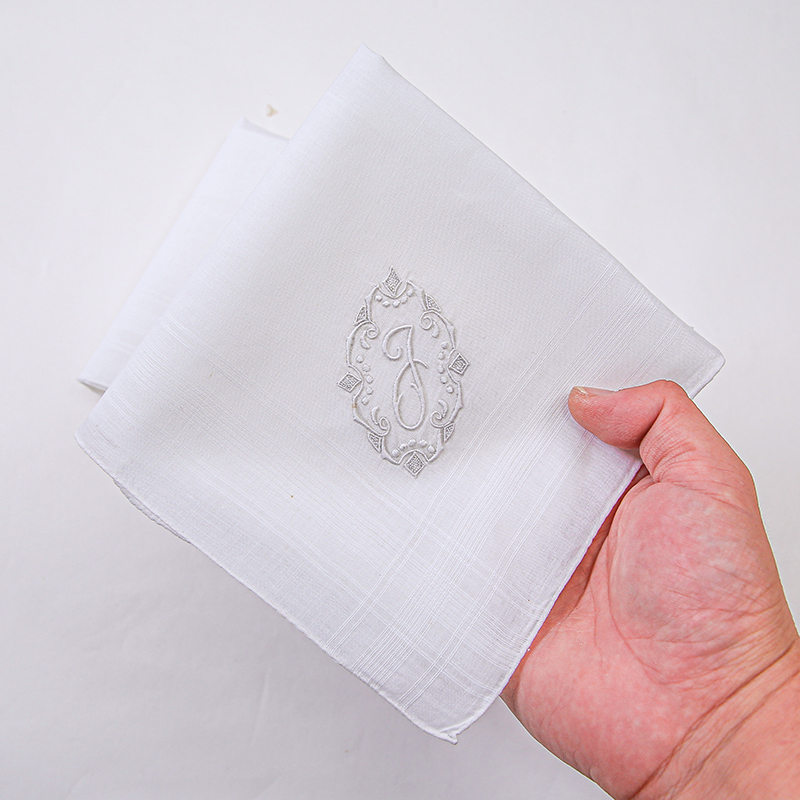 Set of 2pcs Luxurious, Elegant - مراجعة Monogrammed Handkerchief وسعره